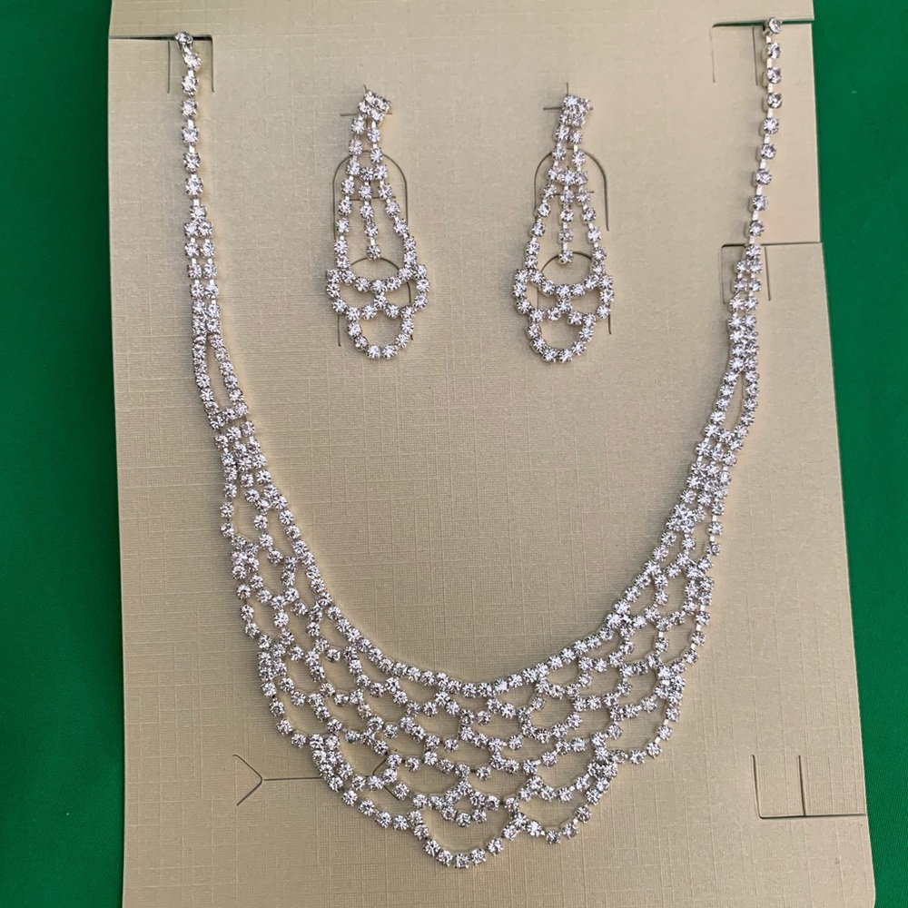 NEW Bling Earring & Necklace Set - Picture 5 of 6